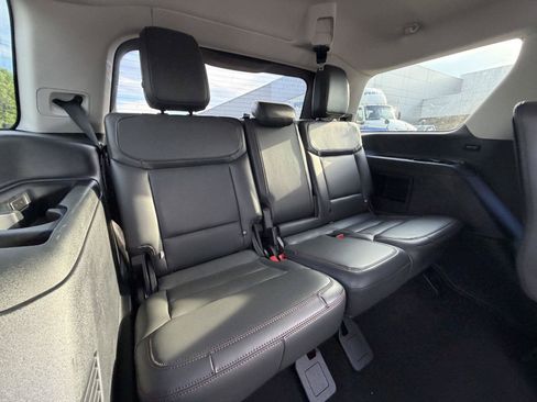 Used 2025 Ford Expedition Active AWD/4WD image 22