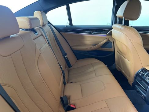 Used 2023 BMW 540i xDrive 540i xDrive w/ Premium Package image 17