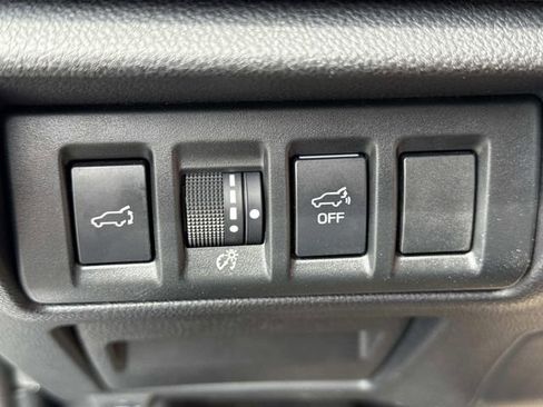 Used 2024 Subaru Outback Premium AWD/4WD image 12