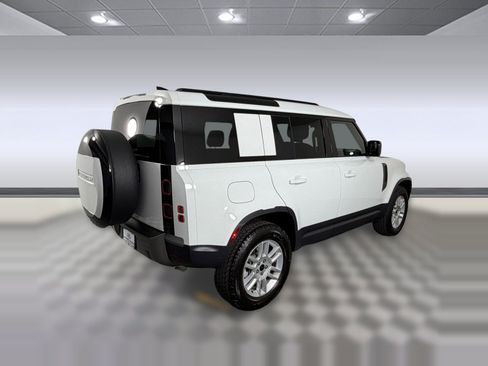 Used 2026 Land Rover Defender 110 S AWD/4WD image 9