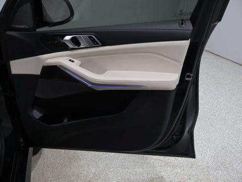 Used 2026 BMW X7 M60i AWD/4WD image 22