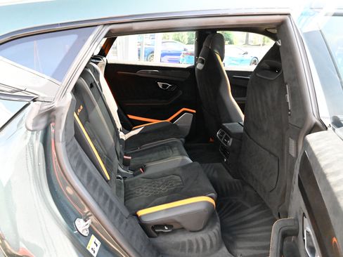 Used 2024 Lamborghini Urus Performante AWD/4WD image 49