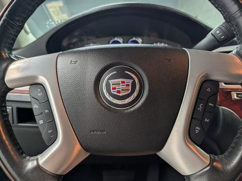 Used 2013 Cadillac Escalade Luxury AWD/4WD image 20