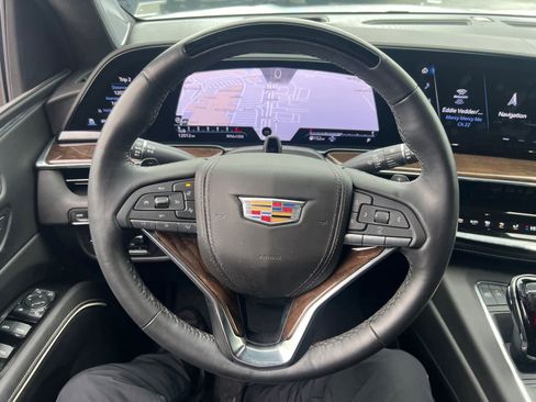 Used 2024 Cadillac Escalade Sport Platinum w/ LPO, ONYX Package image 16