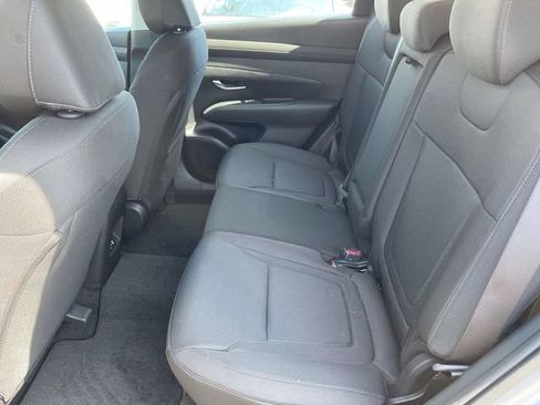 Certified 2025 Hyundai Tucson SE FWD image 20