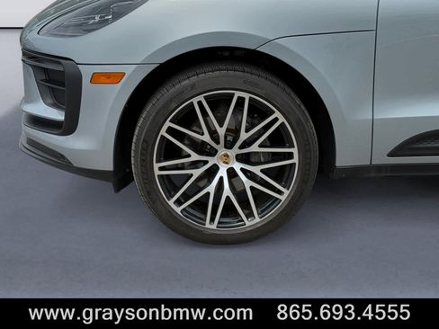 Used 2024 Porsche Macan AWD/4WD image 9