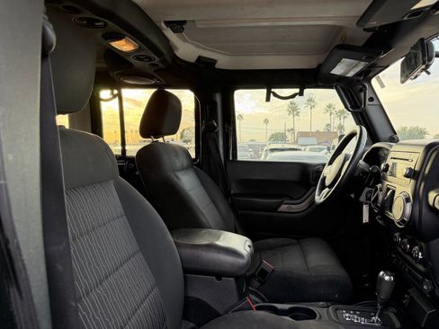 Used 2012 Jeep Wrangler Unlimited Sport image 18