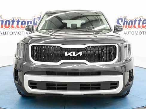 Used 2025 Kia Telluride LX FWD image 12