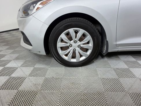 Used 2018 Hyundai Accent SE FWD image 10