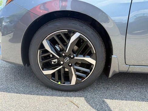 New 2025 Nissan Versa SR w/ Trunk Package image 14