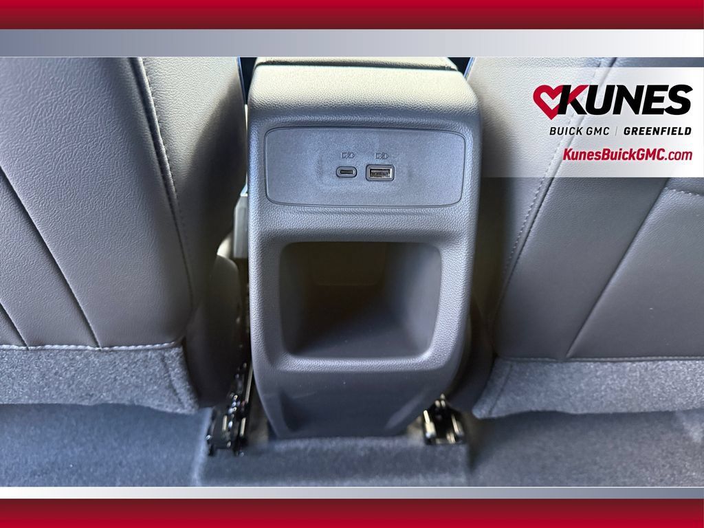New 2026 Buick Envista Sport Touring w/ Convenience I Package FWD image 30