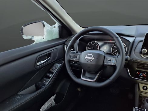 New 2026 Nissan Rogue SV w/ Cold Weather Package AWD/4WD image 20