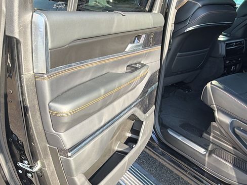Certified 2025 Jeep Grand Wagoneer Series III w/ Quick Order Packagew 28T AWD/4WD image 23