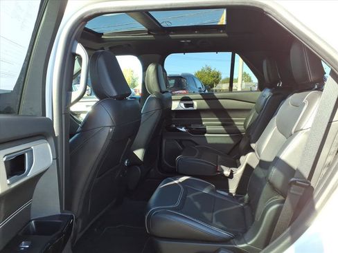 Used 2022 Ford Explorer ST w/ Equipment Group 401A image 18