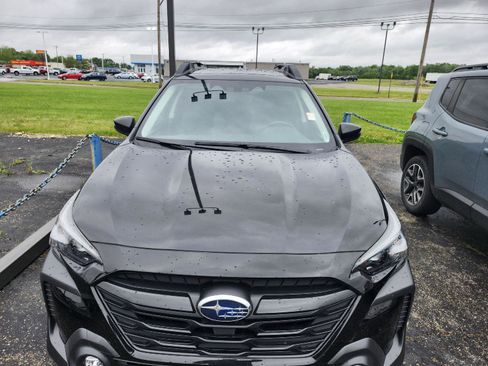 Used 2023 Subaru Outback Onyx Edition AWD/4WD image 9