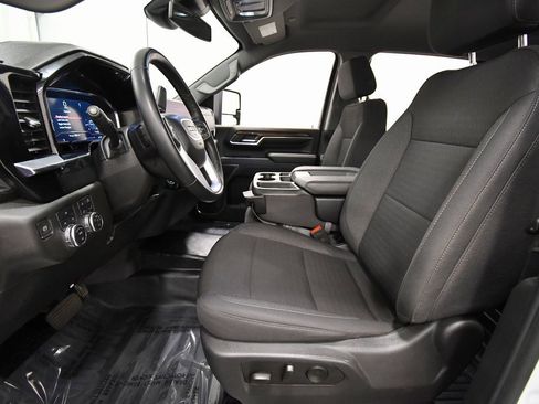 Used 2024 GMC Sierra 3500 SLE w/ SLE Convenience Package image 14