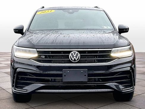 Used 2023 Volkswagen Tiguan SE R-Line image 3