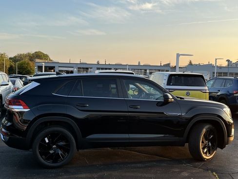 New 2026 Volkswagen Atlas Cross Sport SE image 8