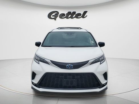 Certified 2023 Toyota Sienna XSE FWD image 8
