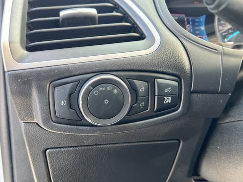 Used 2024 Ford Edge SEL w/ Convenience Package image 15