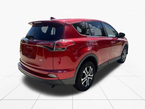 Used 2017 Toyota RAV4 LE FWD image 8