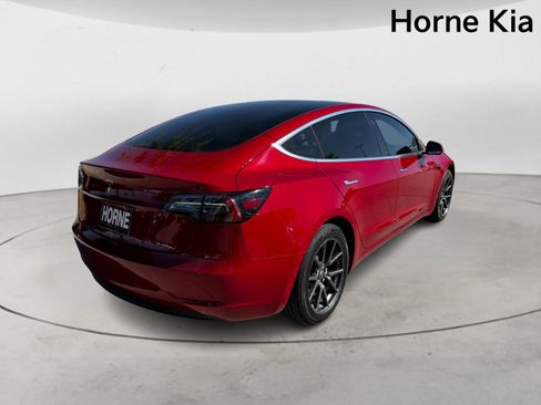 Used 2018 Tesla Model 3 Long Range image 4