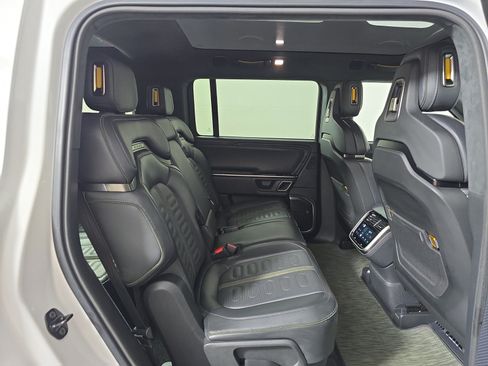 Used 2024 Rivian R1S Adventure AWD/4WD image 23