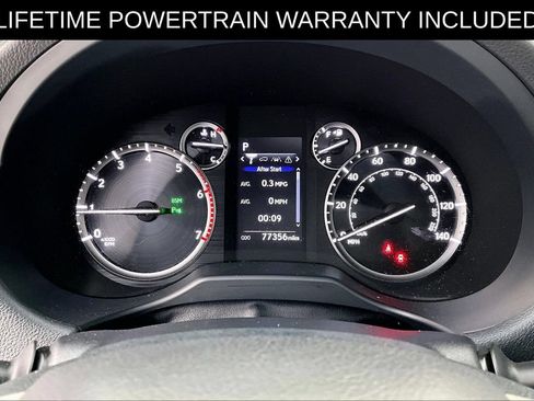 Used 2023 Lexus GX 460 Premium w/ Accessory Package AWD/4WD image 28