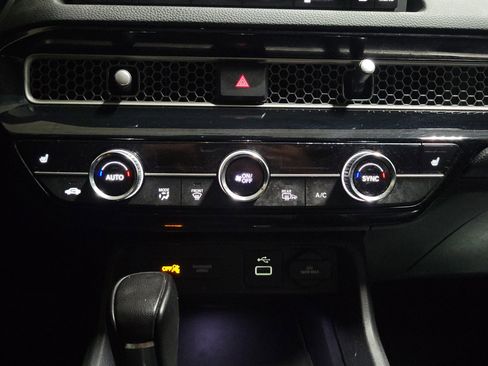 Used 2022 Honda Civic EX image 30