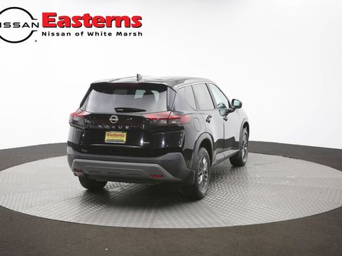 Used 2023 Nissan Rogue S AWD/4WD image 37