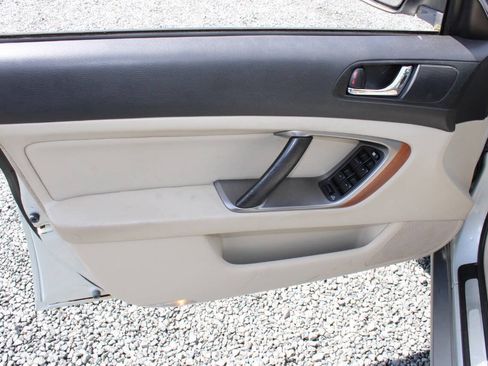 Used 2005 Subaru Outback 3.0R L.L. Bean AWD/4WD image 20