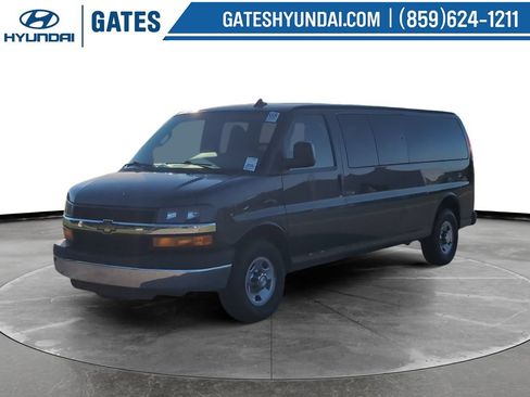 Used 2016 Chevrolet Express 3500 LT w/ LT Preferred Equipment Group RWD image 5