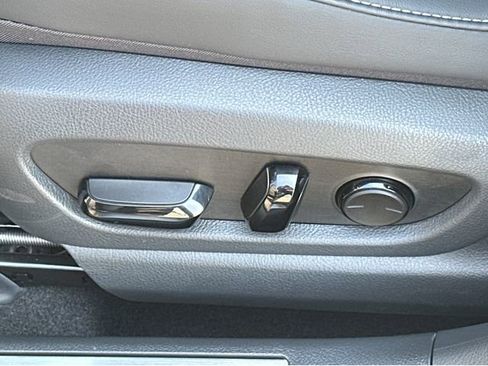 New 2026 Lexus UX 300h FWD image 36