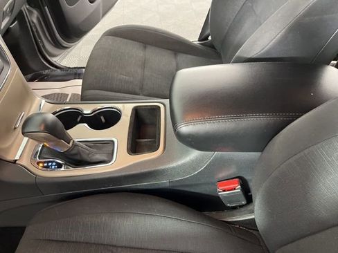 Used 2017 Jeep Grand Cherokee Laredo w/ Quick Order Package 2BE image 30