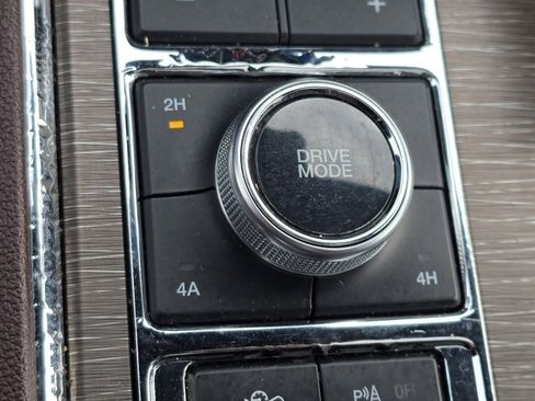 Used 2023 Ford Expedition Limited image 29