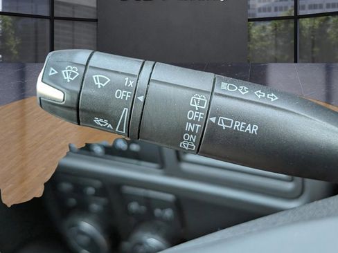 Used 2023 Chevrolet Tahoe LT w/ Luxury Package image 25