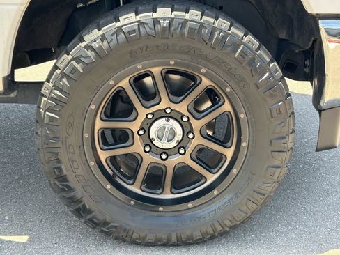 Used 2017 Ford F250 Lariat w/ Chrome Package AWD/4WD image 9