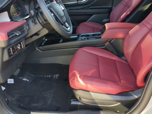 New 2026 Lincoln Corsair Grand Touring image 11