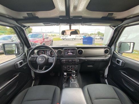 Used 2021 Jeep Wrangler Unlimited Sport AWD/4WD image 31