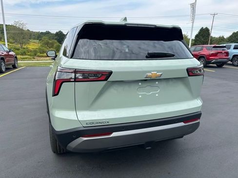 New 2026 Chevrolet Equinox LT w/ Convenience Package II image 3