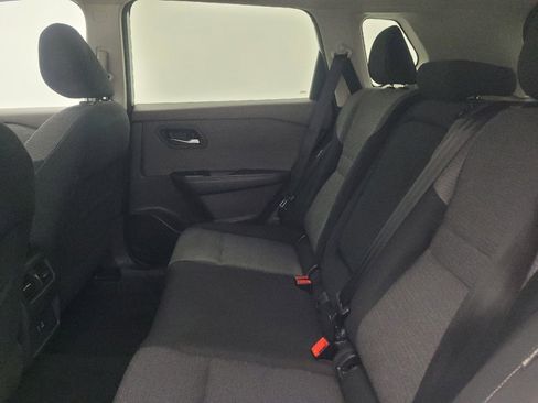 Used 2021 Nissan Rogue SV FWD image 18
