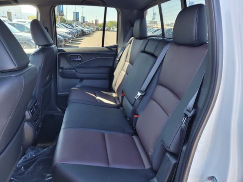New 2025 Honda Ridgeline Black Edition image 8