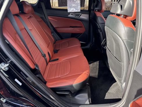 Used 2025 Kia Sportage SX image 20