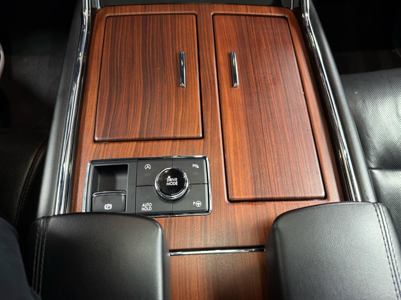 Used 2020 Lincoln Navigator Reserve w/ Luxury Package AWD/4WD image 23