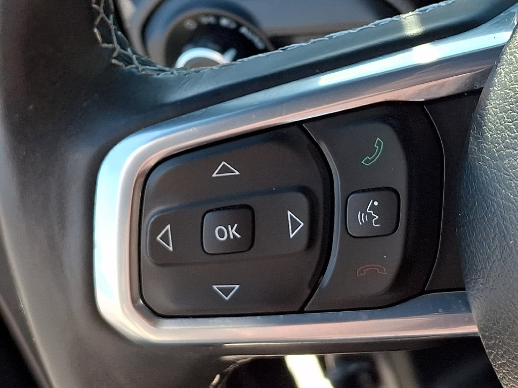 Used 2022 Jeep Wrangler Unlimited Sahara w/ Cold Weather Group AWD/4WD image 21