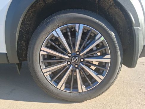 New 2026 Nissan Pathfinder Platinum AWD/4WD image 41