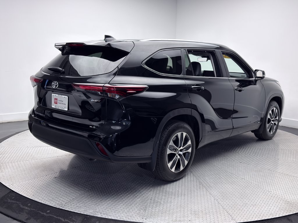 Certified 2026 Toyota Highlander XLE AWD/4WD image 5