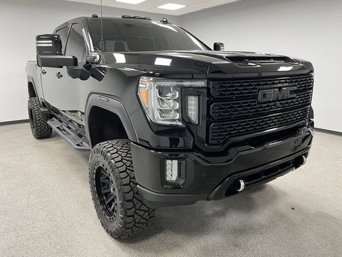 Used 2020 GMC Sierra 2500 Denali w/ Denali Ultimate Package AWD/4WD image 2