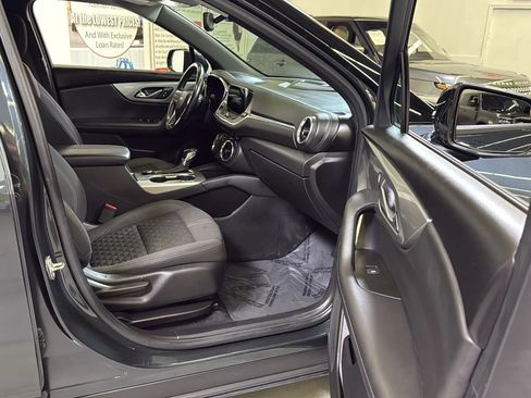 Used 2020 Chevrolet Blazer LT image 13
