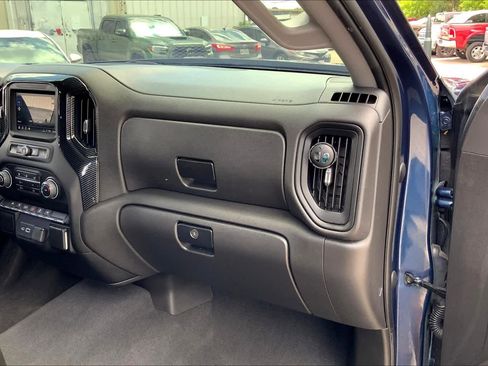 Used 2022 Chevrolet Silverado 1500 Custom image 18